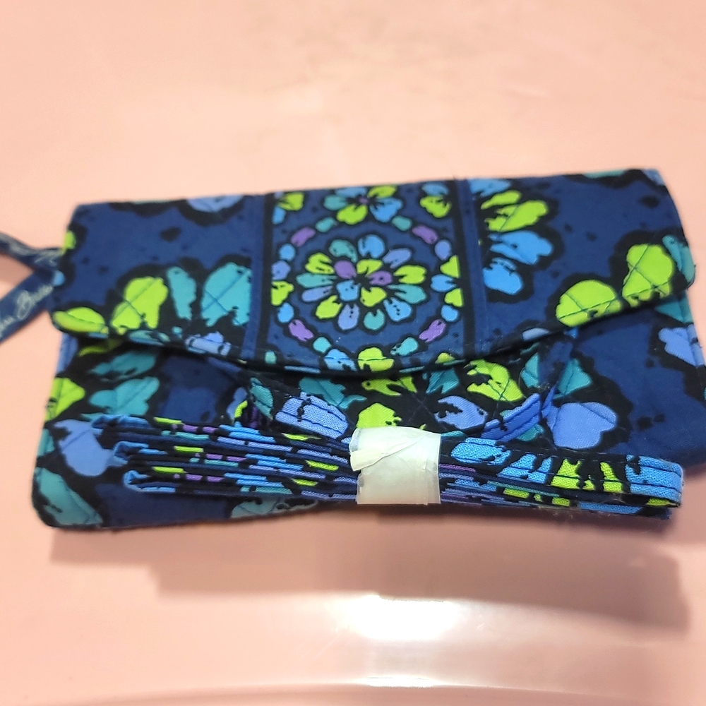 Vera Bradley Indigo Pop Strap Wallet NWOT